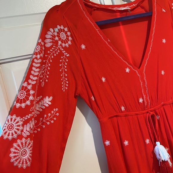 Free The Roses Dress - Picture 2 of 4